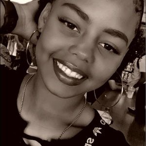 Meet your Posher, Toni-ann